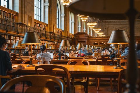 Какую нагрузку должны выдерживать перекрытия под стеллажи с книгами?