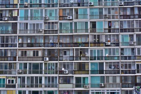Нужно ли разрешение на установку внешнего блока в ЖК «Бадаевский»?