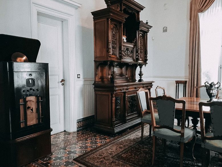 Какие параметры микроклимата критичны для сохранности ценных предметов