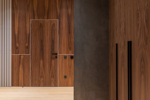 Какие бывают типы скрытых дверей и ревизионных люков?